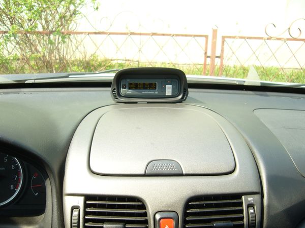 В Nissan Almera N16